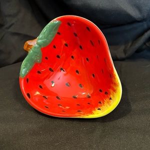 Vintage Houston Harvest Ceramic Strawberry Fruit Bowl.